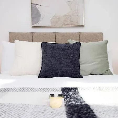 Fishponds Flat 3 By Mia Living 1 Bedroom Apartment *