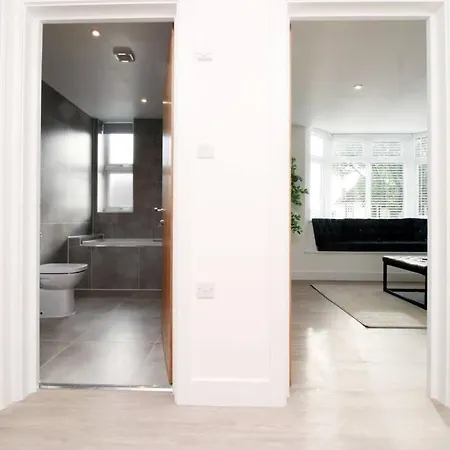 Lägenhet Fishponds Flat 3 By Mia Living 1 Bedroom Apartment *