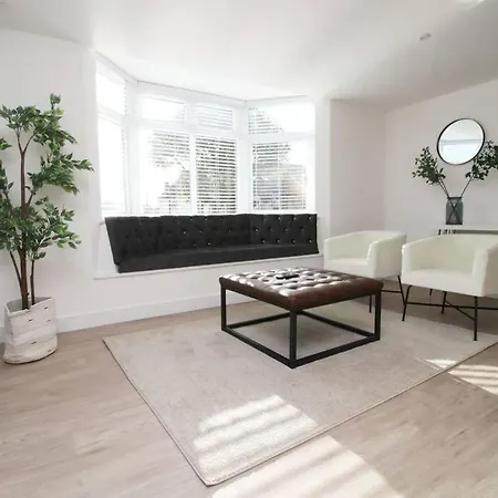Fishponds Flat 3 By Mia Living 1 Bedroom Apartment Lägenhet